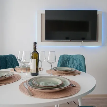 Hera Infinity Pool&spa * Năvodari