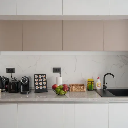 Hera Infinity Pool&spa Apartament