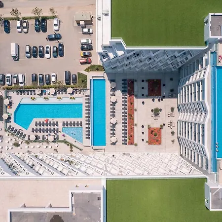 Hera Infinity Pool&spa * Năvodari