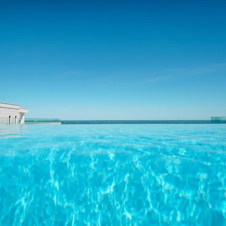 Hera Infinity Pool&spa Năvodari