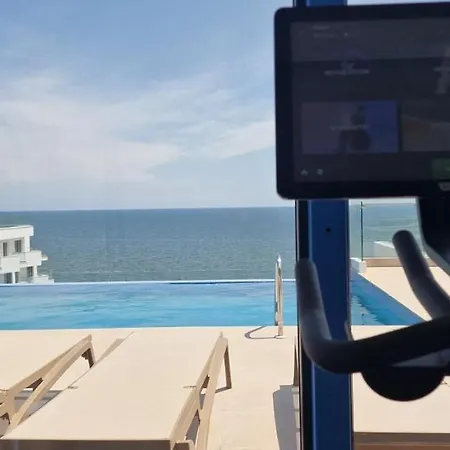 Hera Infinity Pool&spa * Năvodari